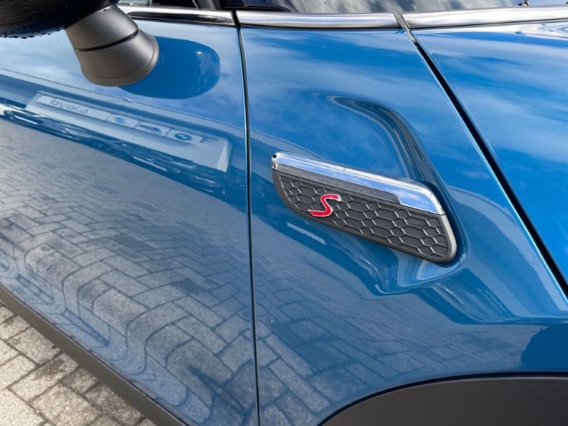 2022 (22) MINI HATCHBACK 2.0 Cooper S Exclusive 5dr Auto 3495358