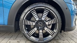 2022 (22) MINI HATCHBACK 2.0 Cooper S Exclusive 5dr Auto 3495334