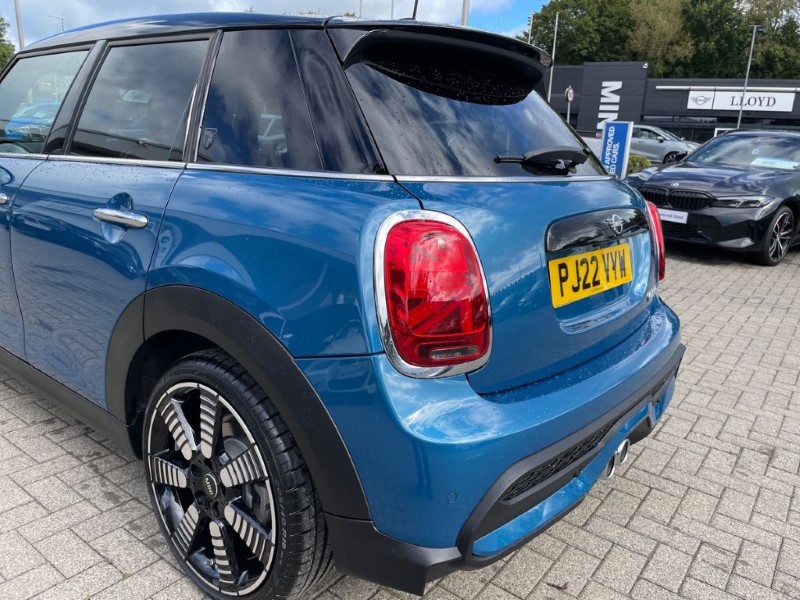 2022 (22) MINI HATCHBACK 2.0 Cooper S Exclusive 5dr Auto 3495362