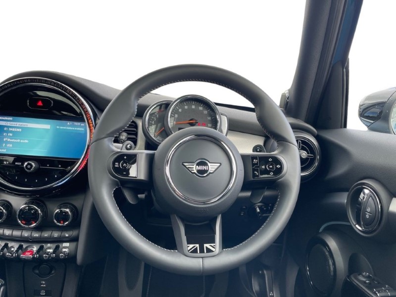 2022 (22) MINI HATCHBACK 2.0 Cooper S Exclusive 5dr Auto 3495325