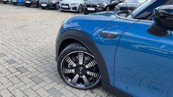 2022 (22) MINI HATCHBACK 2.0 Cooper S Exclusive 5dr Auto 3495364
