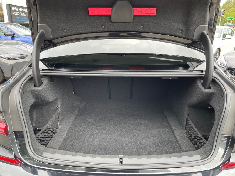 2022 (22) BMW 3 SERIES 320i xDrive M Sport 4dr Step Auto 3529801