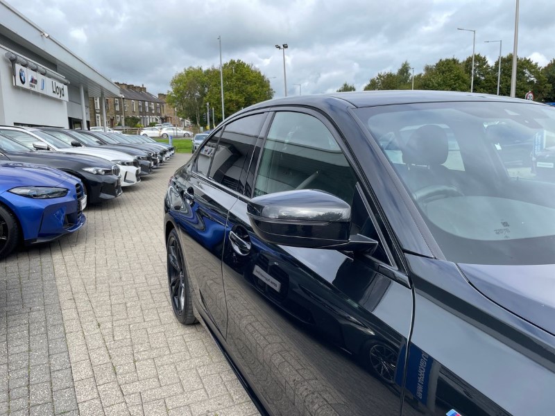 2022 (22) BMW 3 SERIES 320i xDrive M Sport 4dr Step Auto 3529833