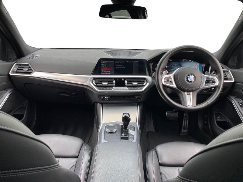 2022 (22) BMW 3 SERIES 320i xDrive M Sport 4dr Step Auto 3529792