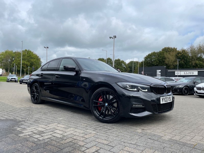 2022 (22) BMW 3 SERIES 320i xDrive M Sport 4dr Step Auto 3529824