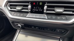 2022 (22) BMW 3 SERIES 320i xDrive M Sport 4dr Step Auto 3529817