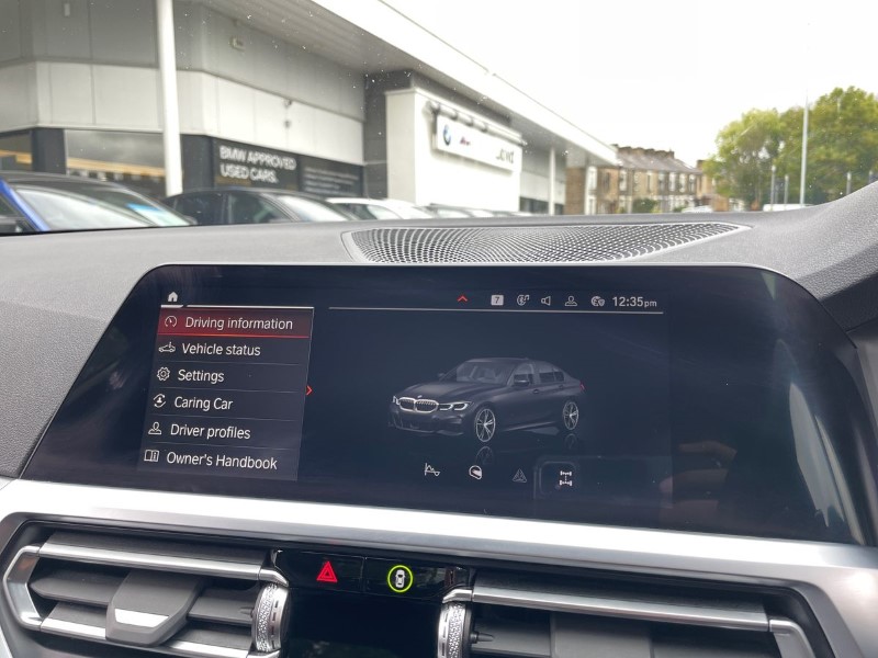 2022 (22) BMW 3 SERIES 320i xDrive M Sport 4dr Step Auto 3529818