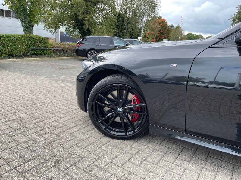 2022 (22) BMW 3 SERIES 320i xDrive M Sport 4dr Step Auto 3529832