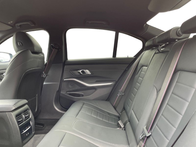 2022 (22) BMW 3 SERIES 320i xDrive M Sport 4dr Step Auto 3529800