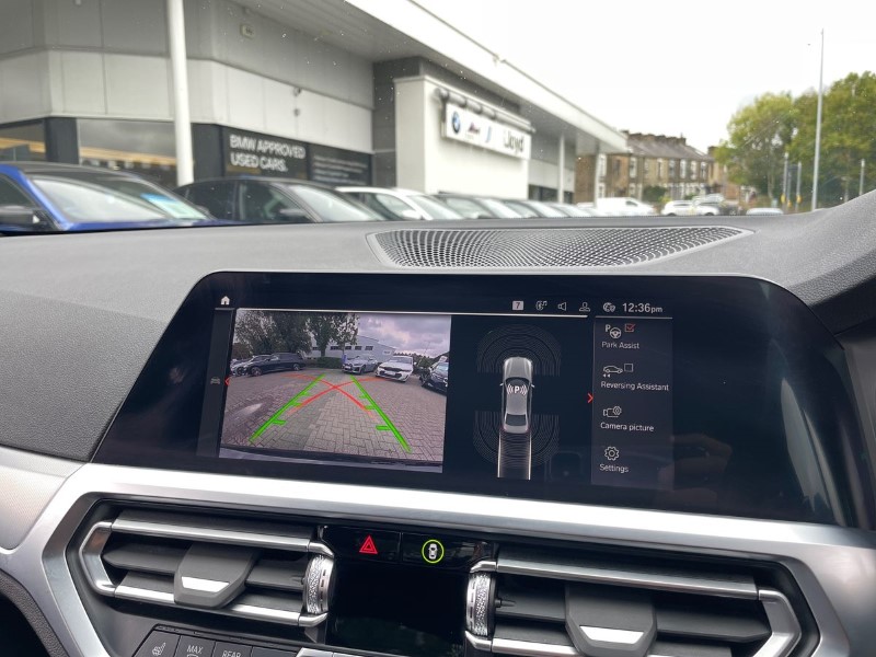 2022 (22) BMW 3 SERIES 320i xDrive M Sport 4dr Step Auto 3529815