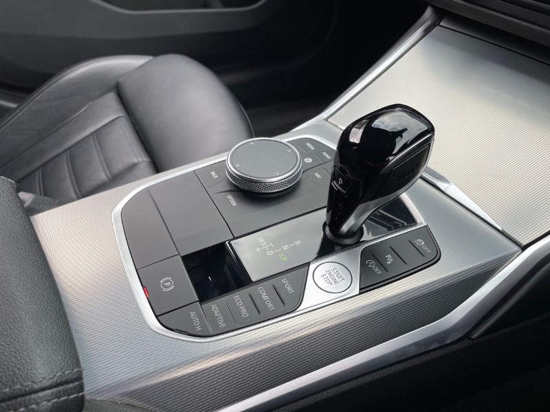 2022 (22) BMW 3 SERIES 320i xDrive M Sport 4dr Step Auto 3529798