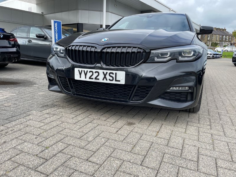 2022 (22) BMW 3 SERIES 320i xDrive M Sport 4dr Step Auto 3529825