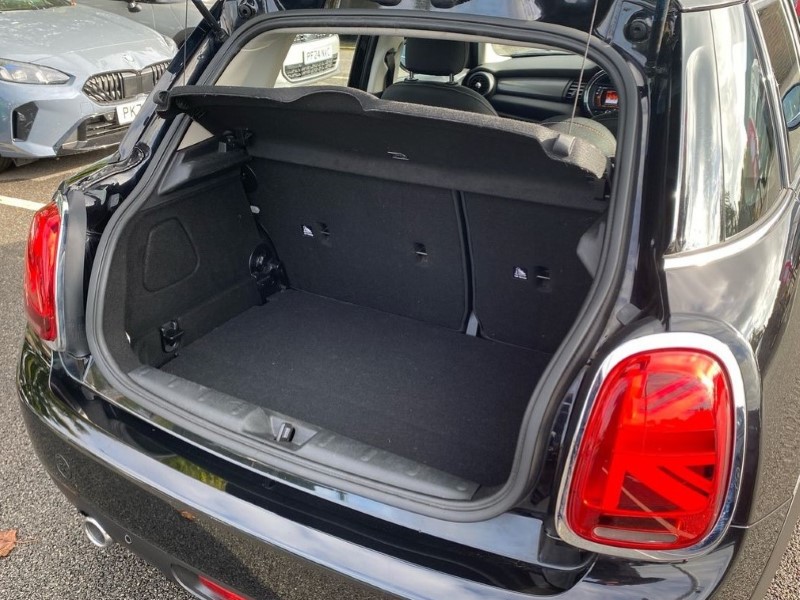 2019 (69) MINI HATCHBACK 1.5 Cooper Classic II 5dr 3532483