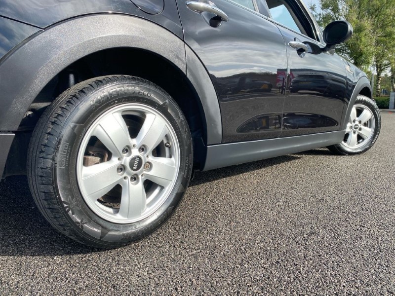 2019 (69) MINI HATCHBACK 1.5 Cooper Classic II 5dr 3532492