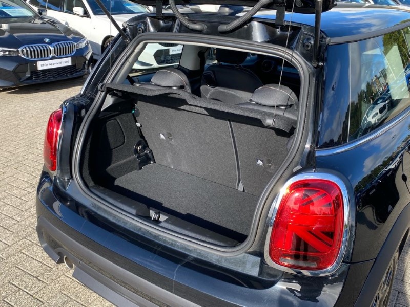 2022 (72) MINI HATCHBACK 1.5 Cooper Classic 3dr Auto 3540302