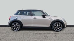2022 (71) MINI HATCHBACK 2.0 Cooper S Exclusive 5dr Auto 3589679