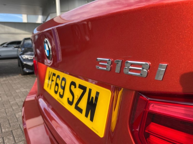 2019 (69) BMW 3 SERIES 318i SE 4dr Step Auto 3601197