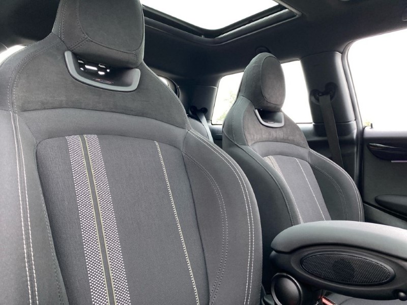 2023 (23) MINI HATCHBACK 2.0 Cooper S Sport 3dr 3614571