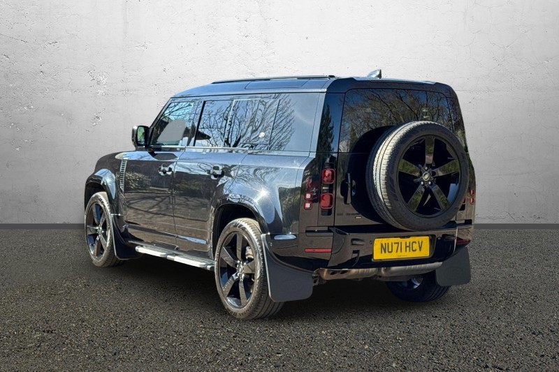 2021 (71) LAND ROVER DEFENDER 3.0 D300 X-Dynamic HSE 110 5dr Auto