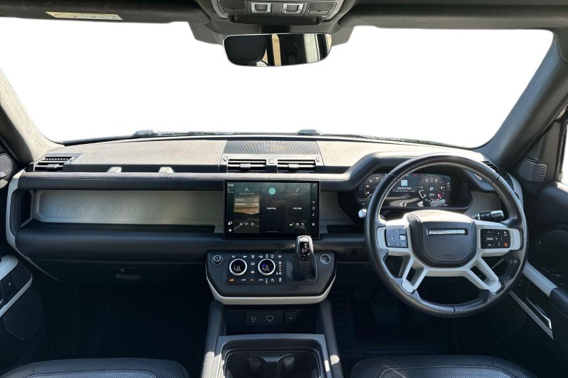 2021 (71) LAND ROVER DEFENDER 3.0 D300 X-Dynamic HSE 110 5dr Auto 5254356