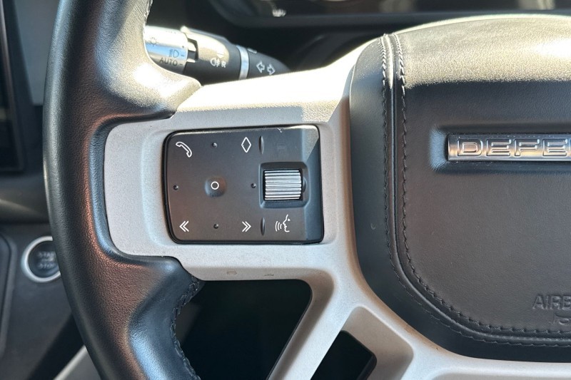 2021 (71) LAND ROVER DEFENDER 3.0 D300 X-Dynamic HSE 110 5dr Auto 5254375