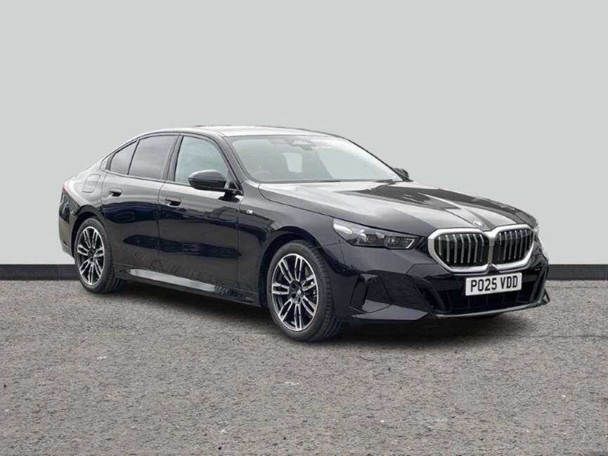 2025 (25) BMW 5 SERIES 520i M Sport 4dr Auto