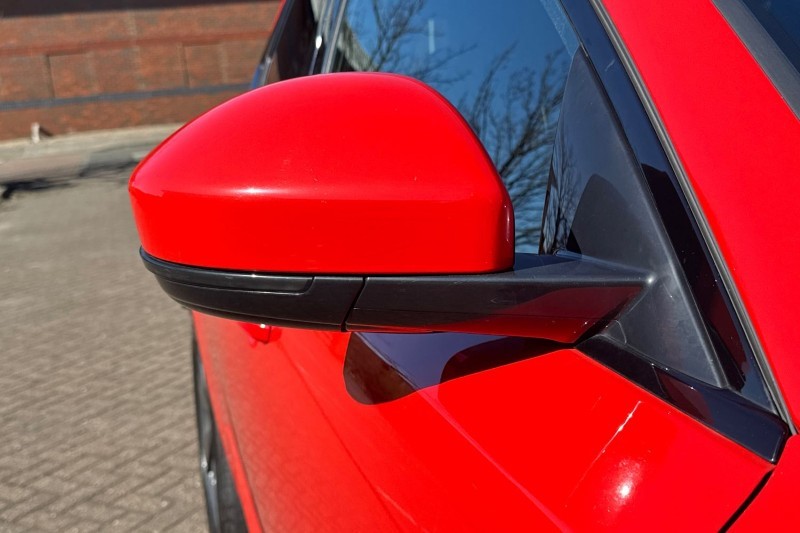 2019 (69) JAGUAR E-PACE 2.0d Chequered Flag Edition 5dr Auto 5260154