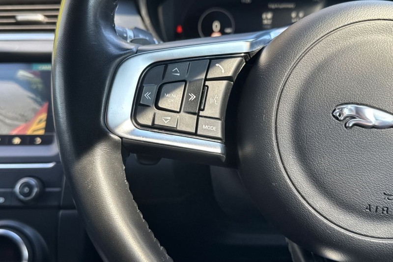 2019 (69) JAGUAR E-PACE 2.0d Chequered Flag Edition 5dr Auto 5260131