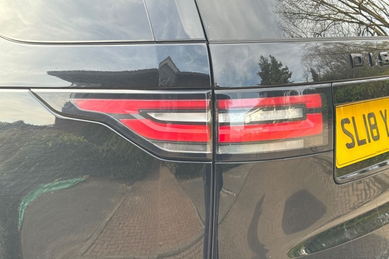 2018 (18) LAND ROVER DISCOVERY 3.0 TD6 HSE 5dr Auto 5263079