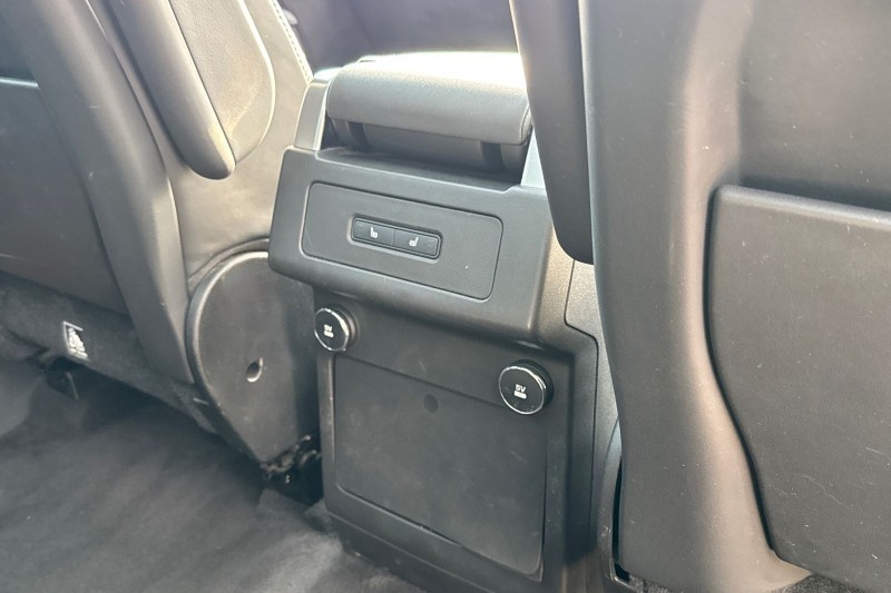 2018 (18) LAND ROVER DISCOVERY 3.0 TD6 HSE 5dr Auto 5263078