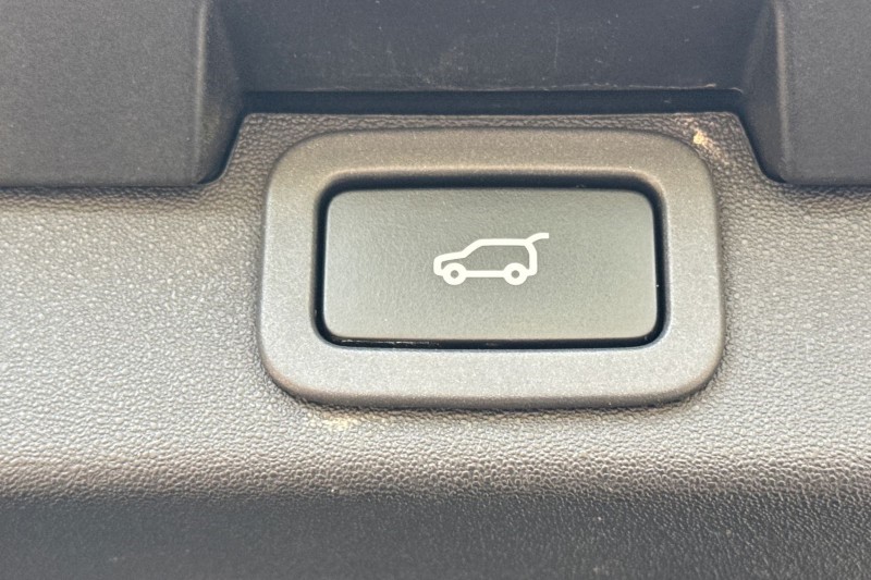 2018 (18) LAND ROVER DISCOVERY 3.0 TD6 HSE 5dr Auto 5263100