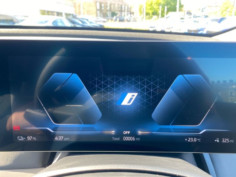 2025 (25) BMW iX 300kW xDrive45 M Sport 101kWh 5dr Auto 4460214