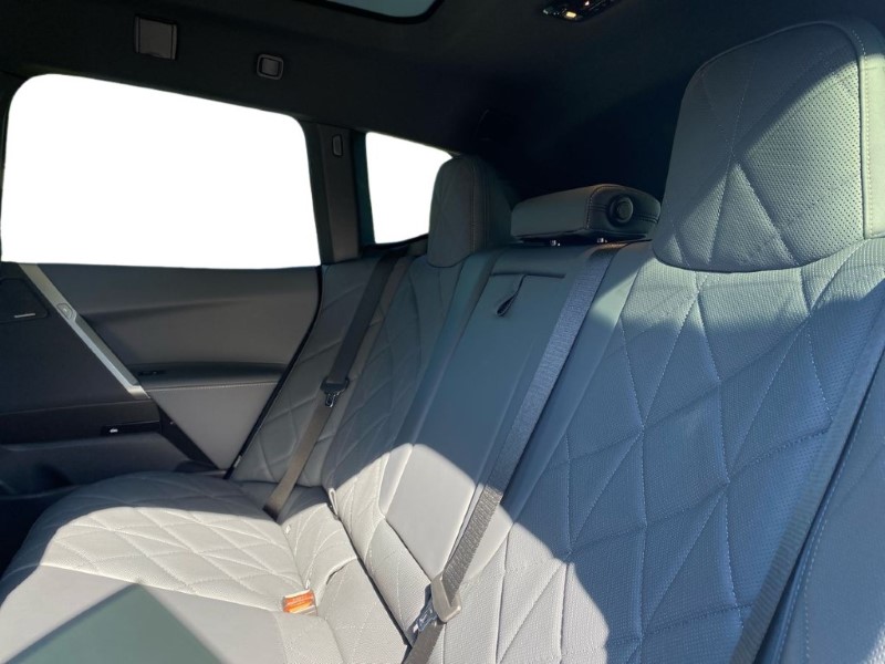 2025 (25) BMW iX 300kW xDrive45 M Sport 101kWh 5dr Auto 4460217