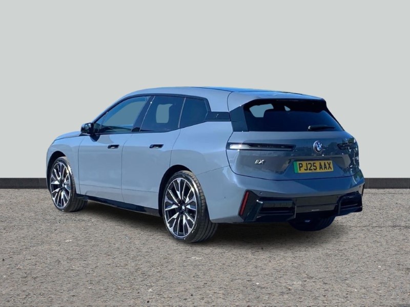 2025 (25) BMW iX 300kW xDrive45 M Sport 101kWh 5dr Auto 4460207