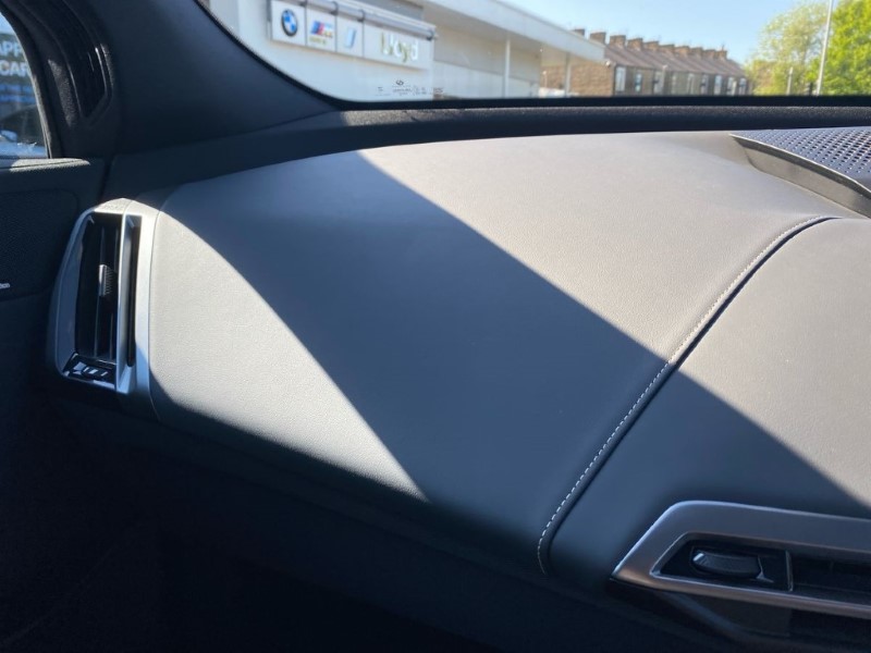 2025 (25) BMW iX 300kW xDrive45 M Sport 101kWh 5dr Auto 4460239
