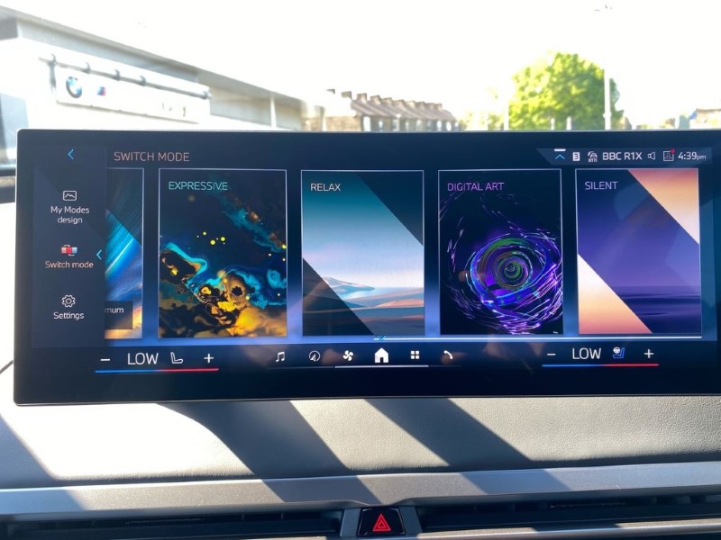 2025 (25) BMW iX 300kW xDrive45 M Sport 101kWh 5dr Auto 4460237