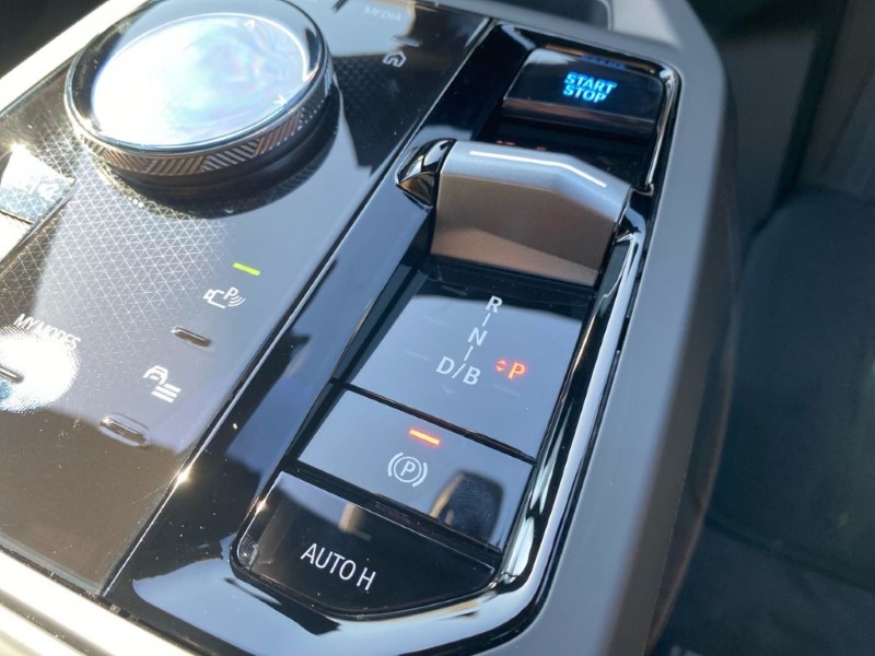 2025 (25) BMW iX 300kW xDrive45 M Sport 101kWh 5dr Auto 4460240