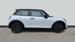 2025 (25) MINI COOPER 2.0 S Classic 3dr Auto 4263189