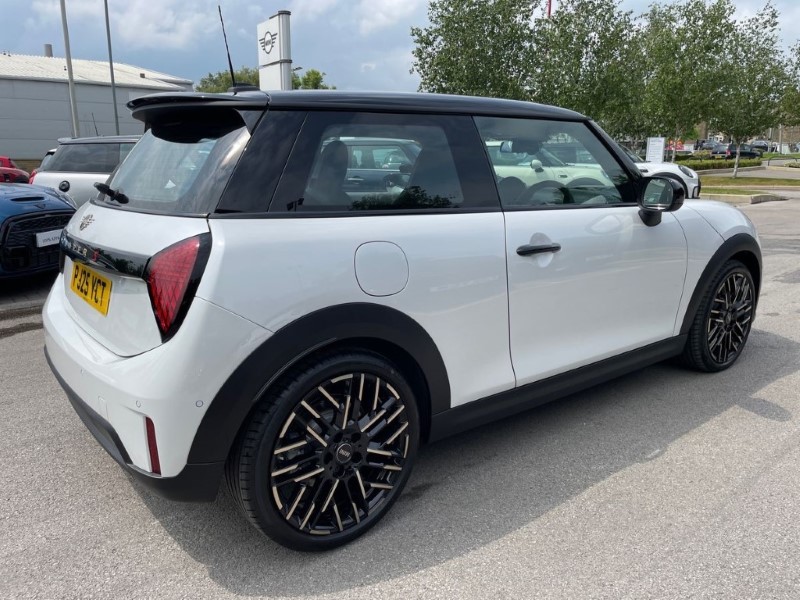 2025 (25) MINI COOPER 2.0 S Classic 3dr Auto 4263232