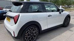 2025 (25) MINI COOPER 2.0 S Classic 3dr Auto 4263232