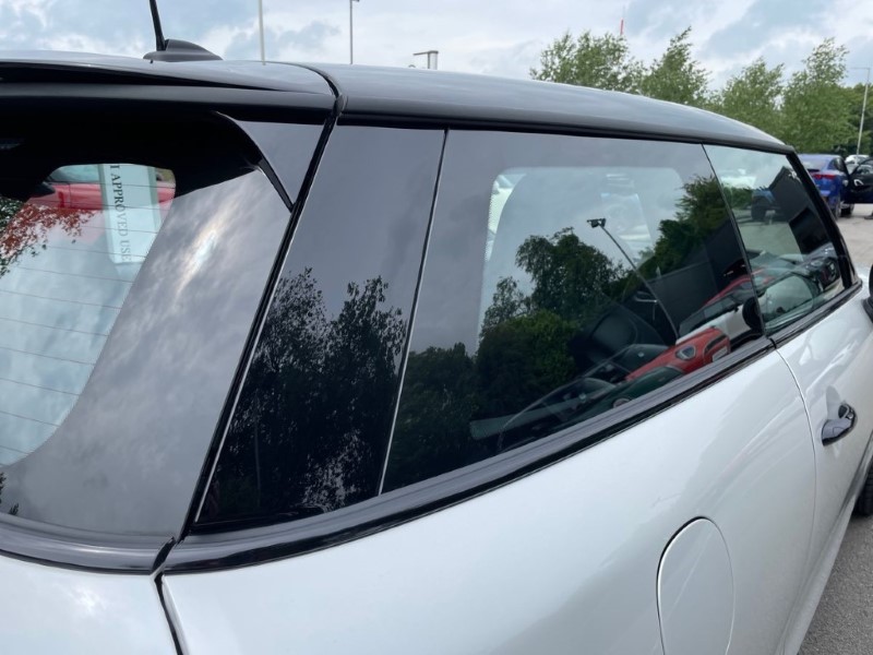 2025 (25) MINI COOPER 2.0 S Classic 3dr Auto 4263234