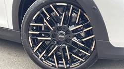 2025 (25) MINI COOPER 2.0 S Classic 3dr Auto 4263227