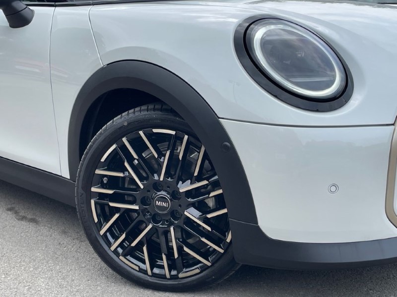 2025 (25) MINI COOPER 2.0 S Classic 3dr Auto 4263224