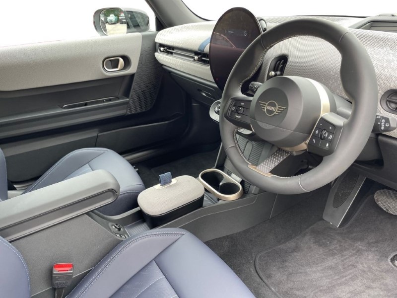 2025 (25) MINI COOPER 2.0 S Classic 3dr Auto 4263192