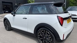 2025 (25) MINI COOPER 2.0 S Classic 3dr Auto 4263231