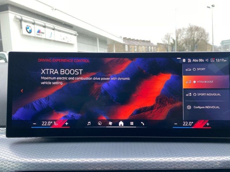 2025 (25) BMW 3 SERIES 330e 22.3 kWh M Sport 4dr Step Auto [Pro Pack] 5014613