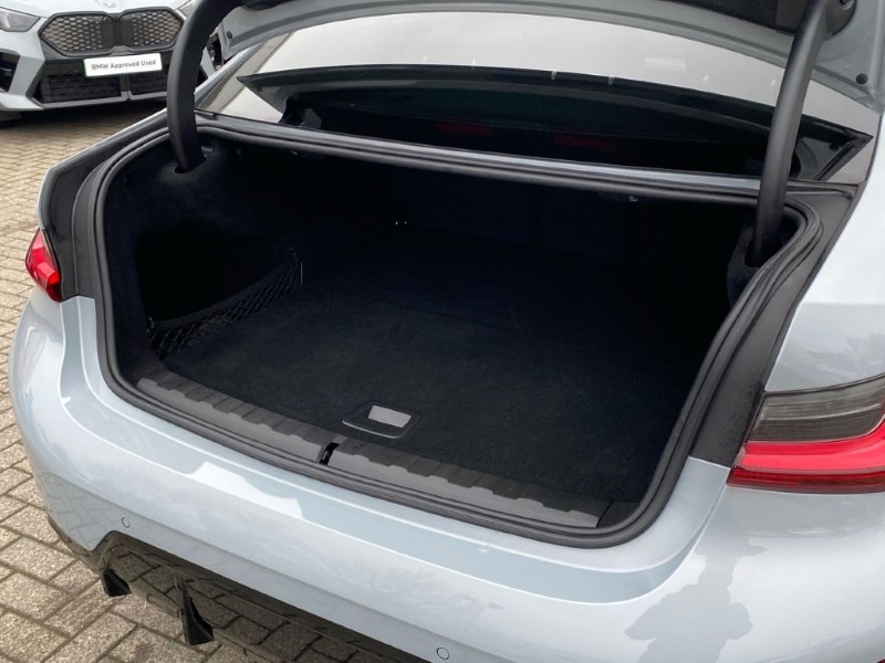 2025 (25) BMW 3 SERIES 330e 22.3 kWh M Sport 4dr Step Auto [Pro Pack] 5014620