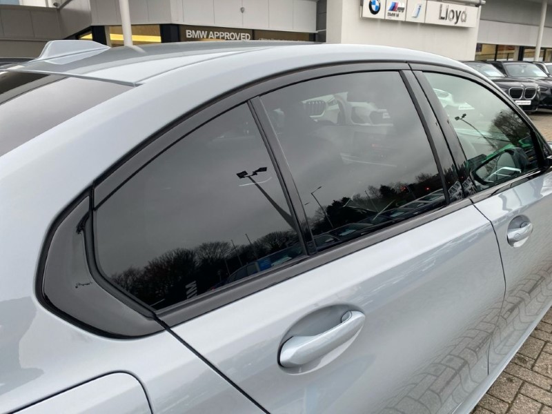 2025 (25) BMW 3 SERIES 330e 22.3 kWh M Sport 4dr Step Auto [Pro Pack] 5014632