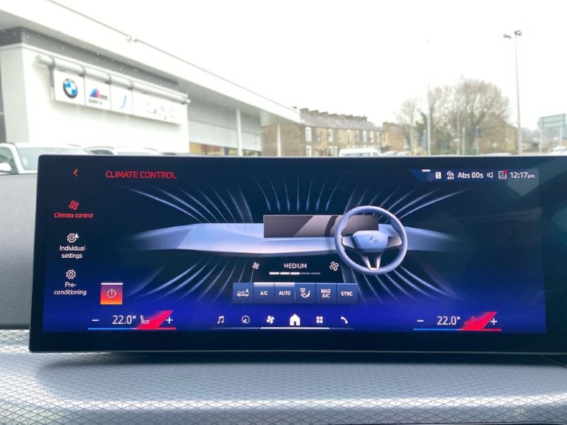 2025 (25) BMW 3 SERIES 330e 22.3 kWh M Sport 4dr Step Auto [Pro Pack] 5014612