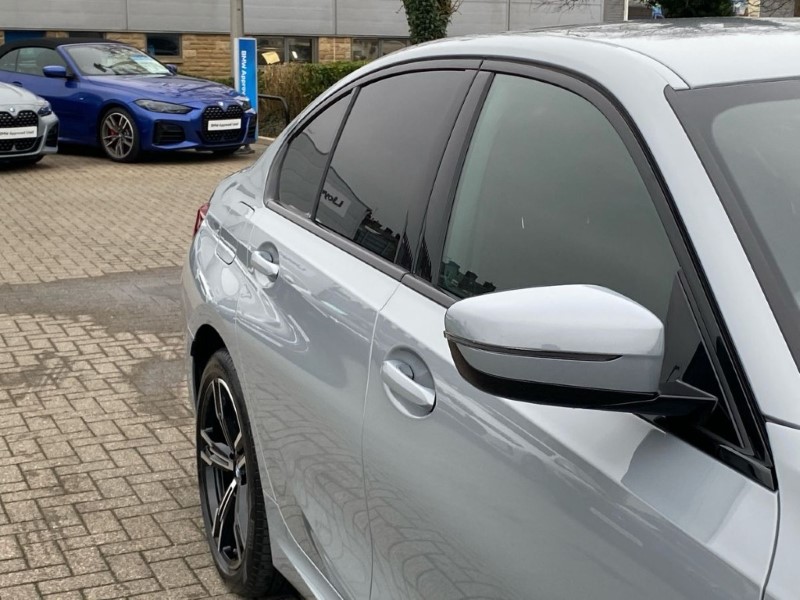 2025 (25) BMW 3 SERIES 330e 22.3 kWh M Sport 4dr Step Auto [Pro Pack] 5014631